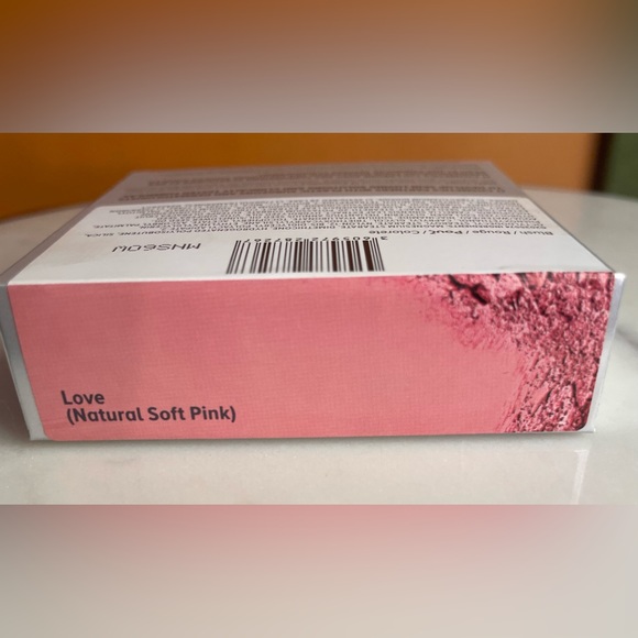 It Cosmetics - BYE BYE PORES BLUSH in Love (Natural Soft Pink) - NIB - Picture 6 of 12